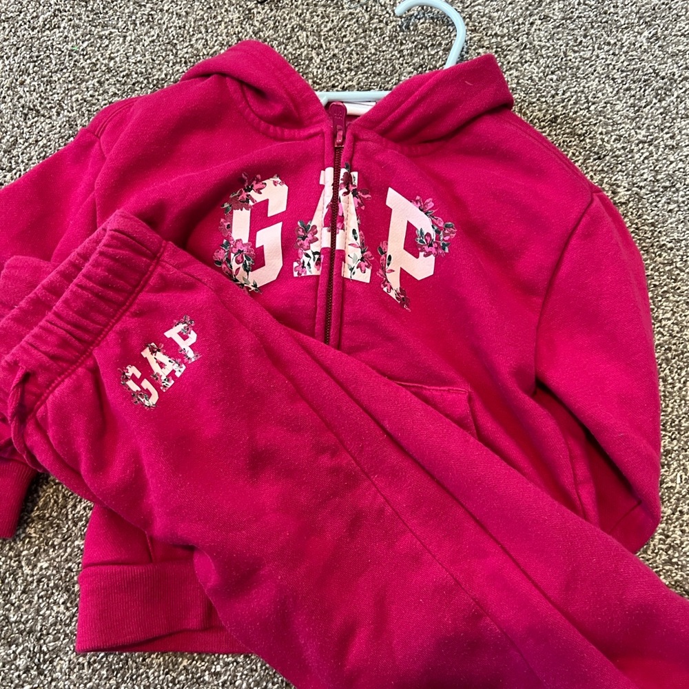 GAP Kids Matching Set in Pink
